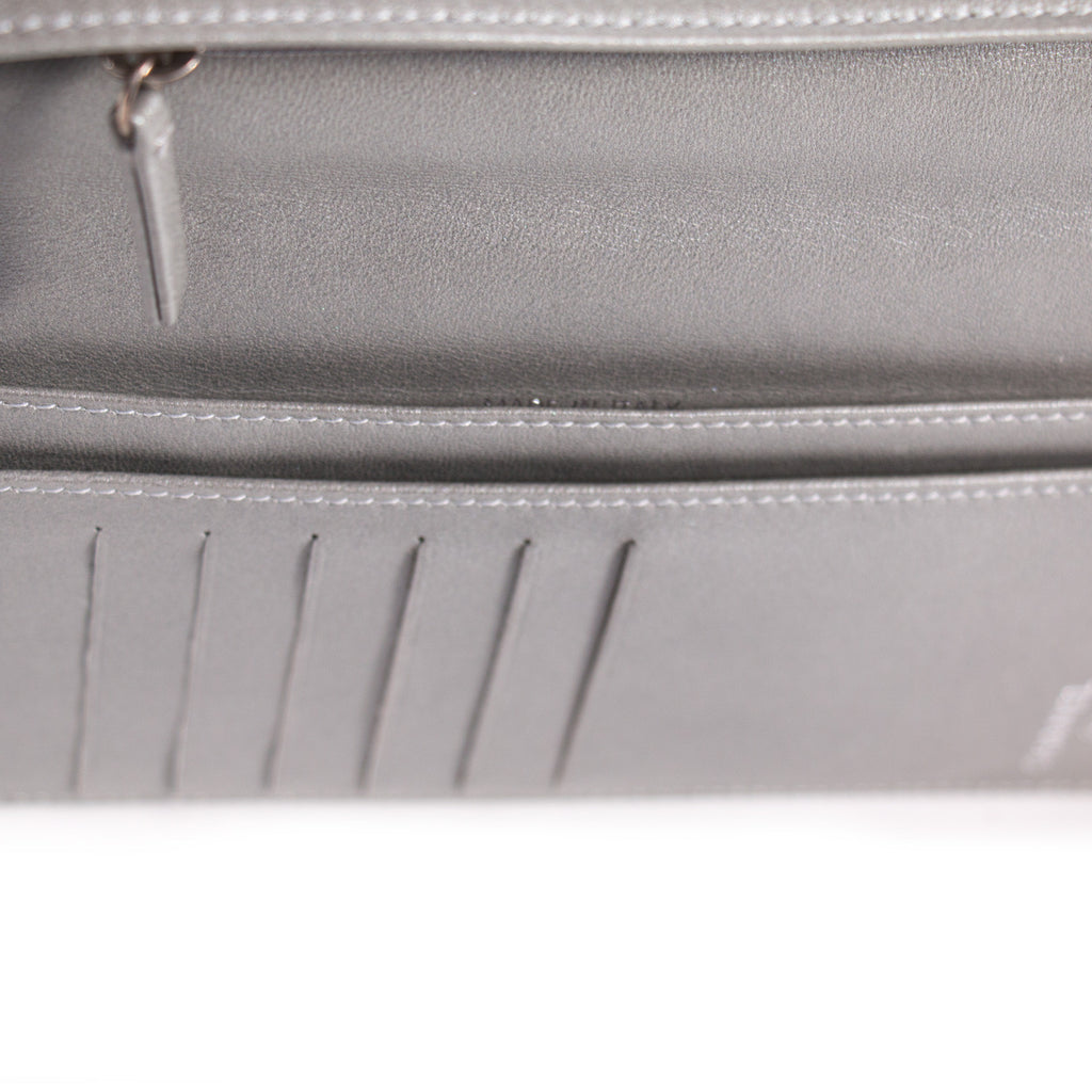 Chanel Camelia Bifold Wallet Accessories Chanel - Shop authentic new pre-owned designer brands online at Re-Vogue