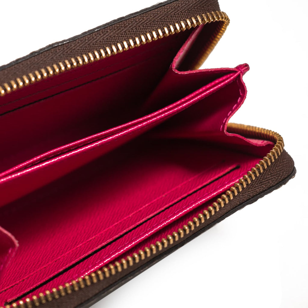 Louis Vuitton Zippy Coin Purse Accessories Louis Vuitton - Shop authentic new pre-owned designer brands online at Re-Vogue
