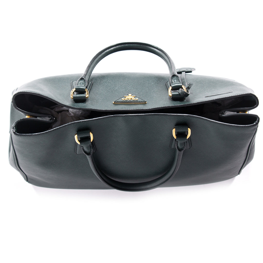 Prada Saffiano Lux Large Tote Bags Prada - Shop authentic new pre-owned designer brands online at Re-Vogue