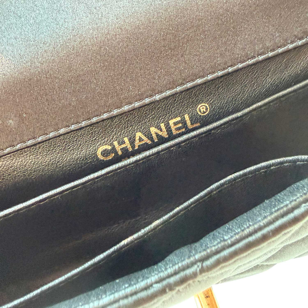 Chanel Mini Classic Rectangular Flap Bag - revogue