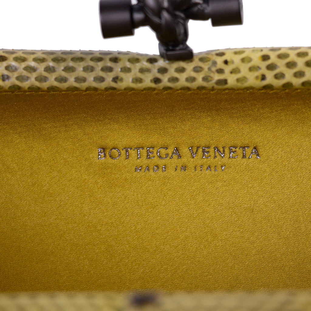 Bottega Veneta Stretch Knot Clutch Bags Bottega Veneta - Shop authentic new pre-owned designer brands online at Re-Vogue