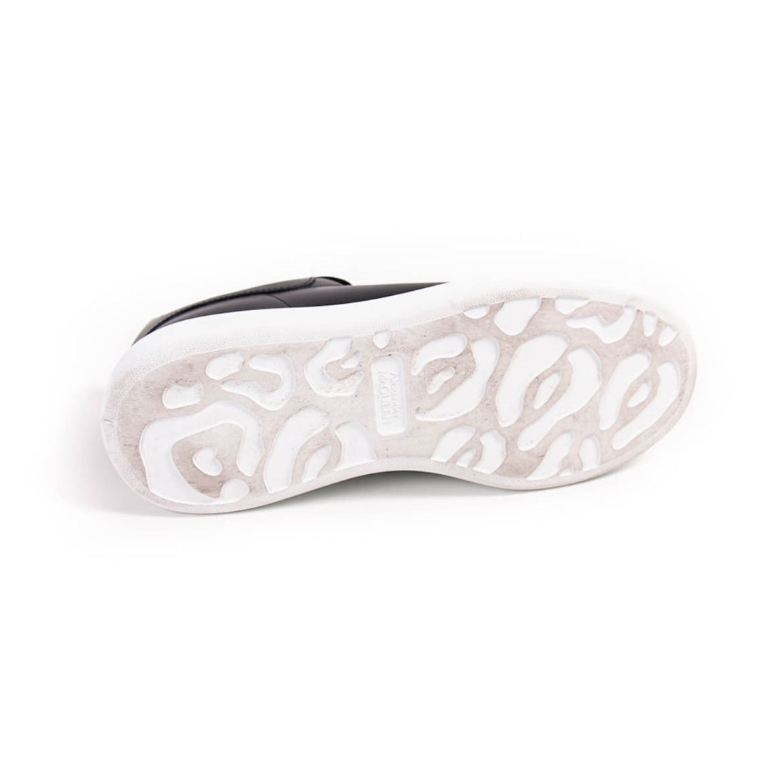 Alexander McQueen Oversized Sneakers Shoes Alexander McQueen - Shop authentic new pre-owned designer brands online at Re-Vogue