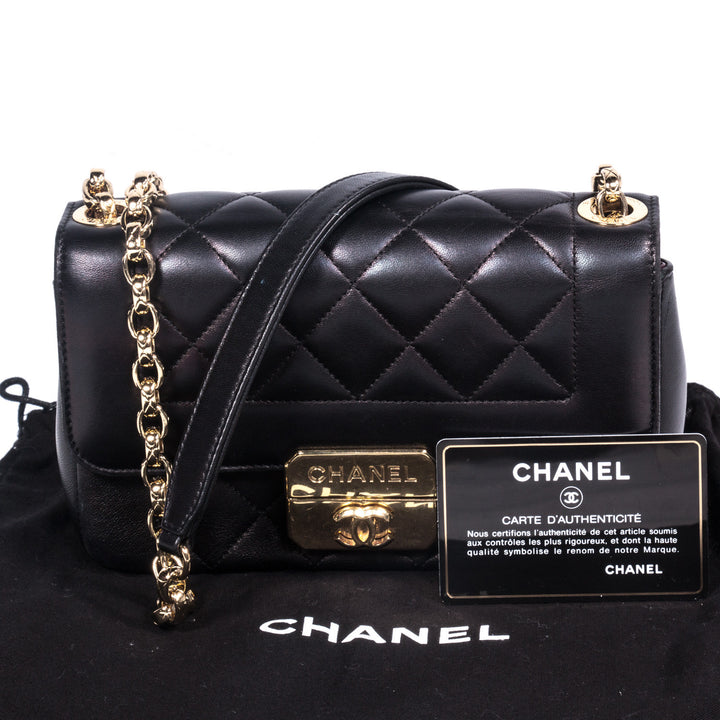 Chanel Chic With Me Small - revogue