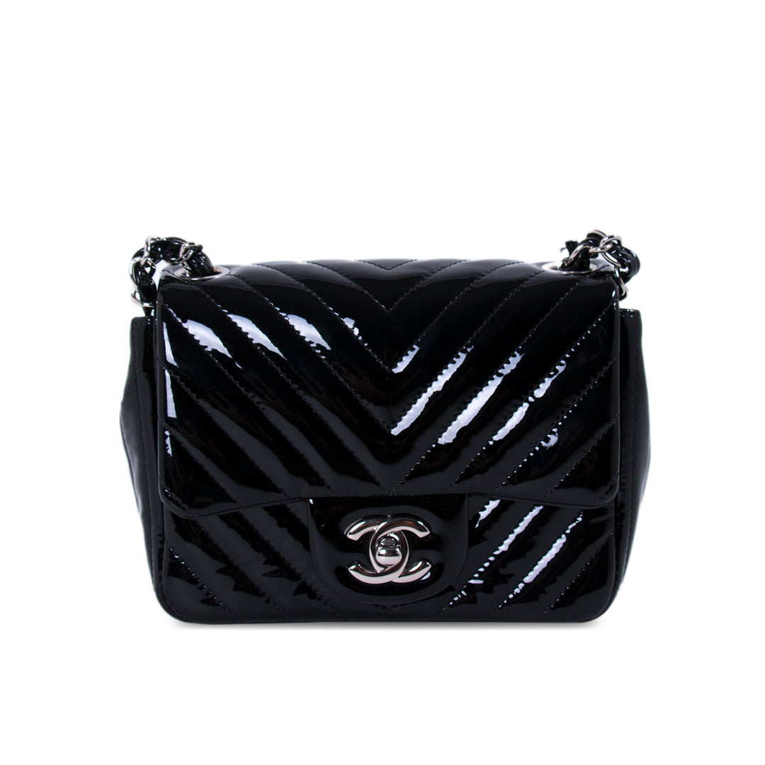 Chanel Classic Mini Square Chevron Flap Bag Bags Chanel - Shop authentic new pre-owned designer brands online at Re-Vogue