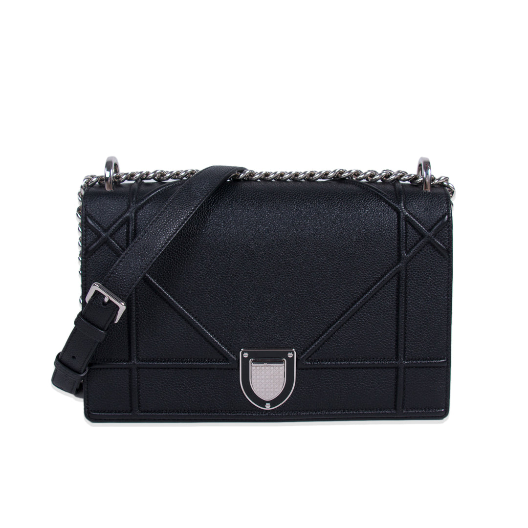 Christian Dior Diorama Medium Shoulder Bag Bags Dior - Shop authentic new pre-owned designer brands online at Re-Vogue