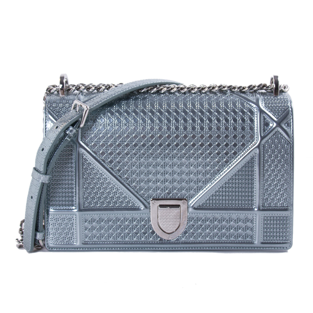 Christian Dior Diorama Medium Shoulder Bag Bags Dior - Shop authentic new pre-owned designer brands online at Re-Vogue