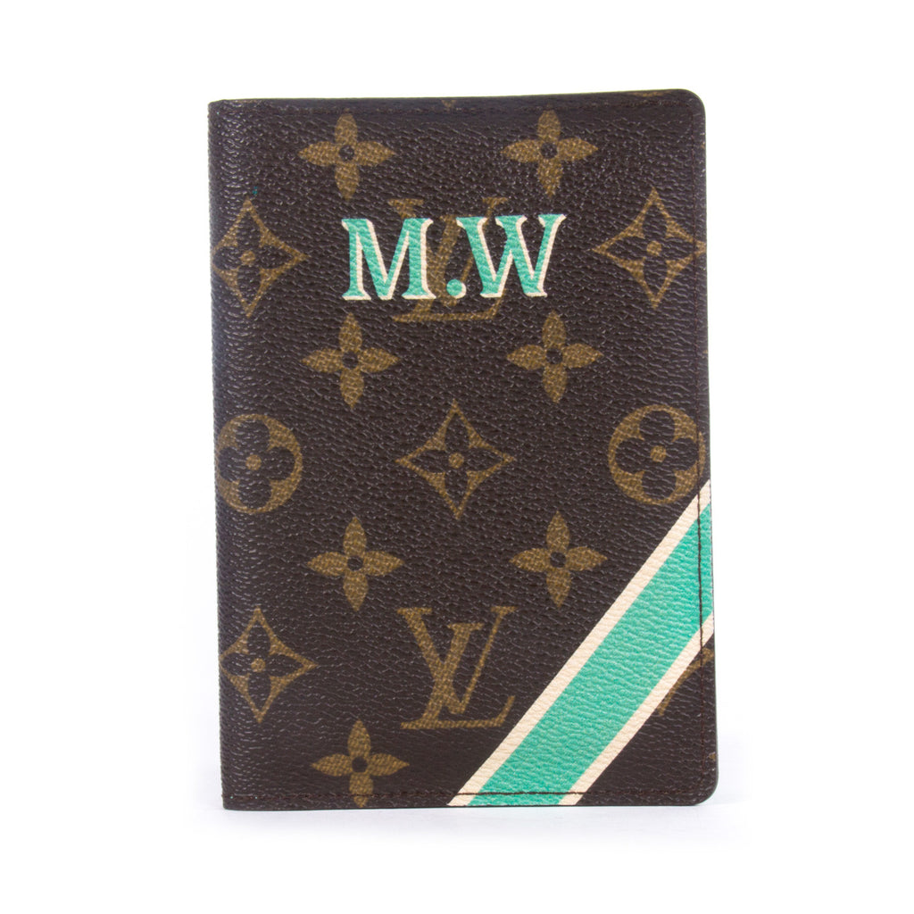 Louis Vuitton Monogram Passport Cover - revogue