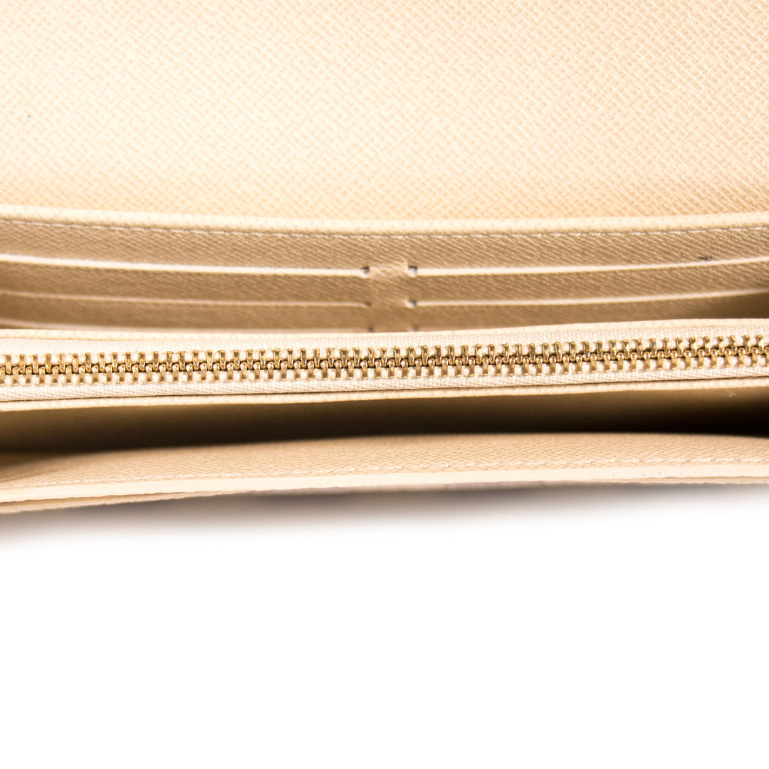 Louis Vuitton Damier Azur Sarah Wallet Accessories Louis Vuitton - Shop authentic new pre-owned designer brands online at Re-Vogue