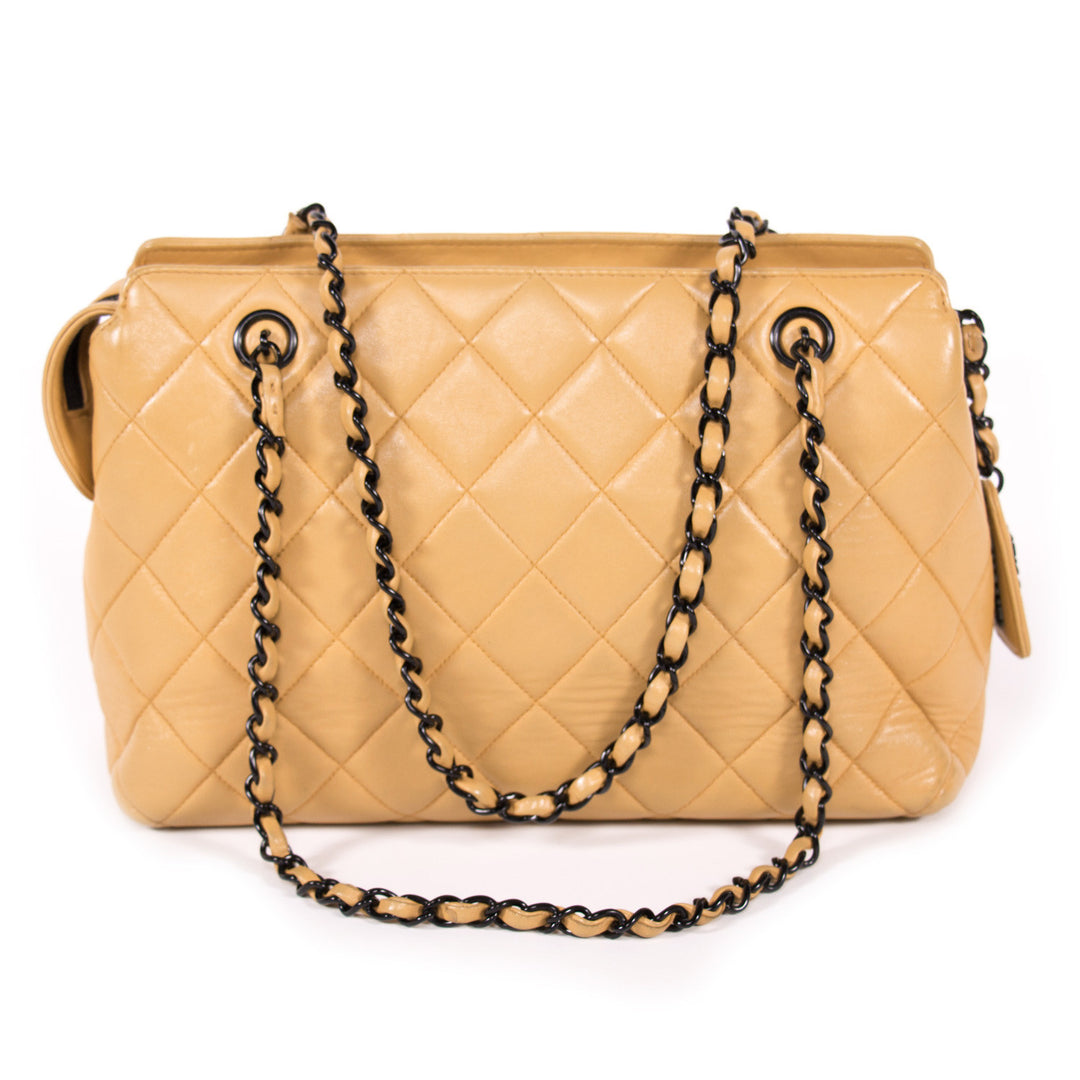 Chanel Vintage Shoulder Bag Bags Chanel - Shop authentic new pre-owned designer brands online at Re-Vogue
